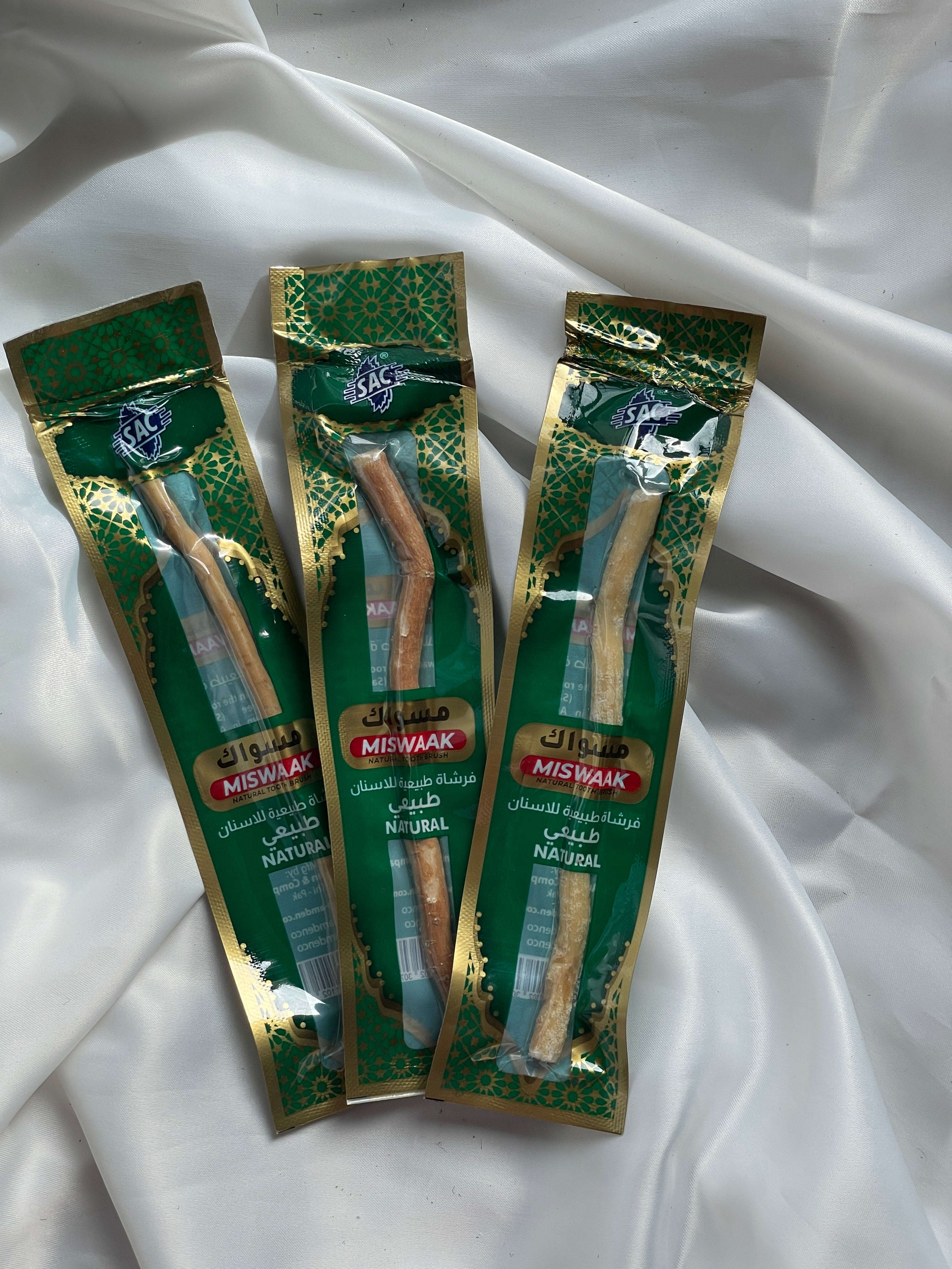 Miswak. "Cepillo de dientes árabe"